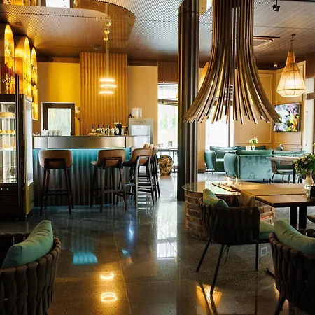 Park Bristol Hotel *